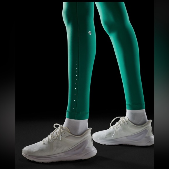 Lululemon Swifts Speed High Rise Legging 28in - Picture 2 of 5